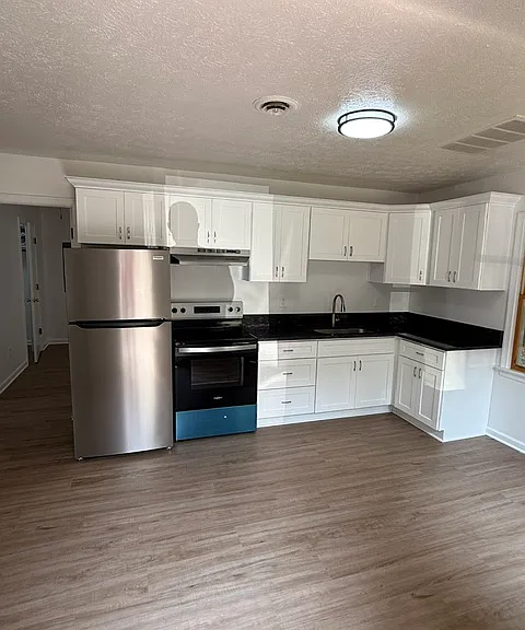 116 Raleigh St — Photo 3