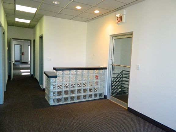4th image of 18 Heckel St