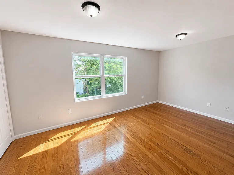 323 S Park St #1 — Photo 13
