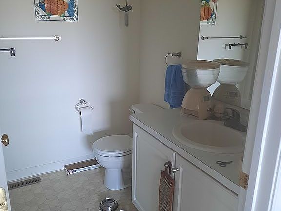 4th image of 833 Gibbs Dr