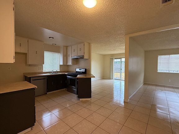 4th image of 7549 Saybrook Dr