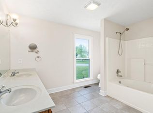 1736 Riverhaven Dr, Adams, TN 37010