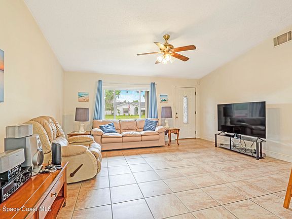 4th image of 1576 Liberty Tree Rd