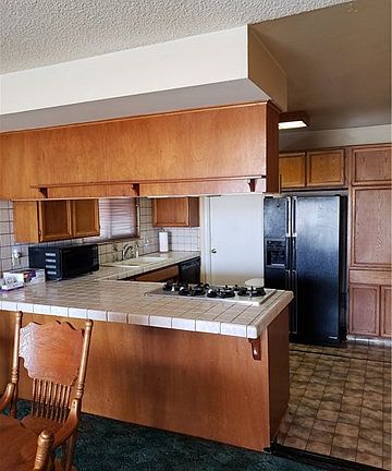 4th image of 5861 Jones Ave