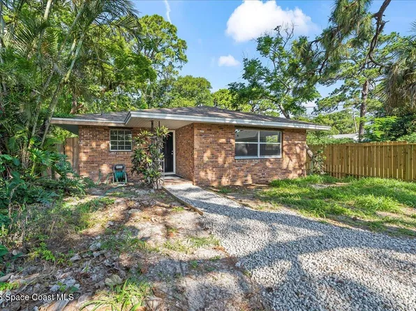 935 S Tropical Trl, Merritt Island, FL 32952