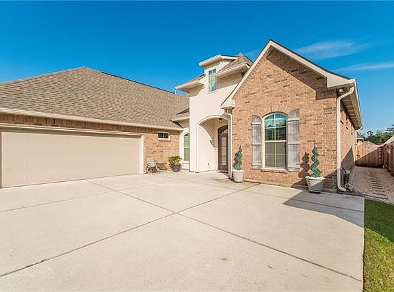 3rd image of 2220 Darlene Dr