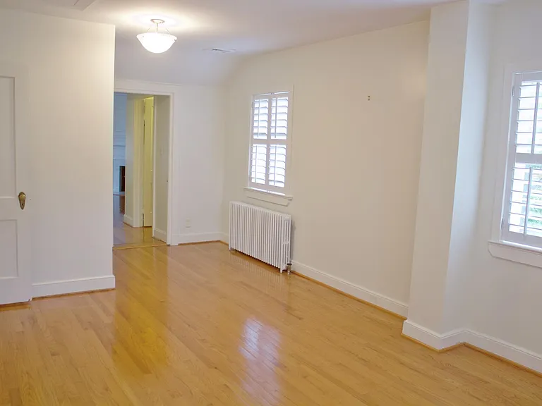 616 Walker Rd — Photo 23