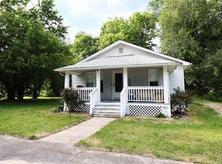 416 E Elm St, Salem, IL 62881