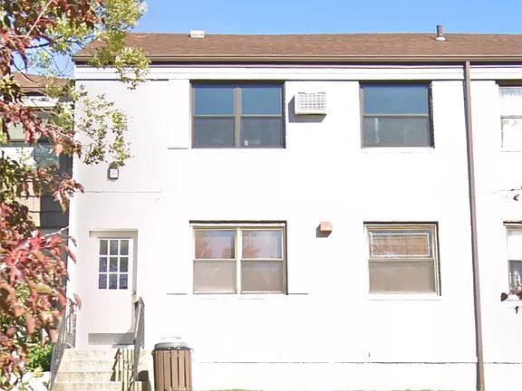2nd image of 66-15 Park Dr E #B