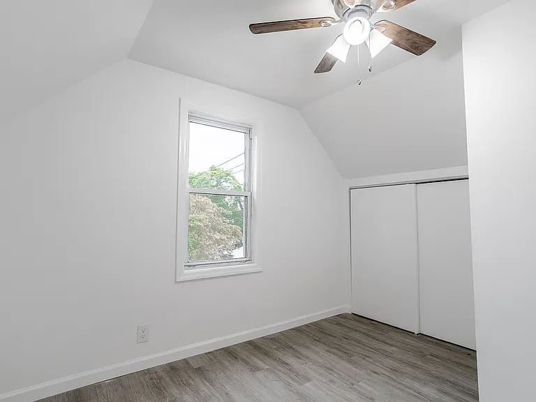129 S Coles Ave — Photo 18