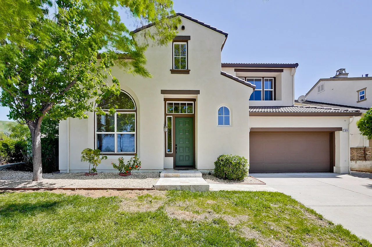 3914 Avignon Ln photo 1