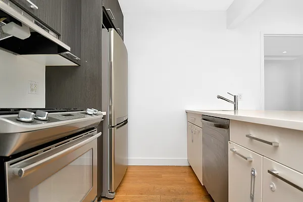 Rented by Compass | media 9