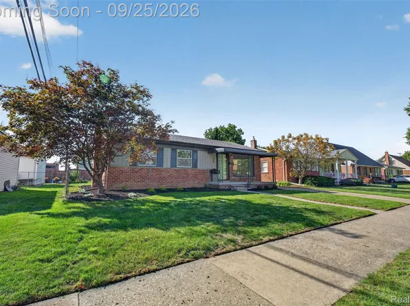 16354 Drake St, Southgate, MI 48195