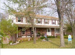 9112 Eastlake Dr, Wadesville, IN 47638