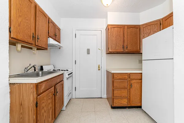 Rented by MNS | media 4