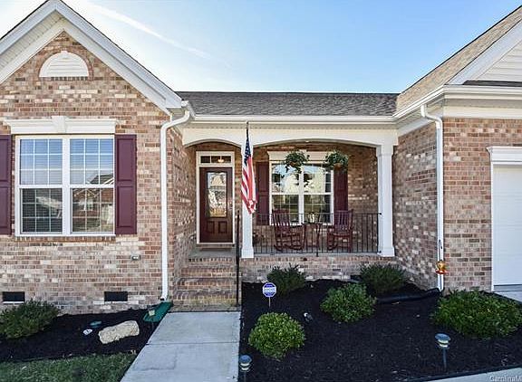 2nd image of 5179 Norway Ln #10