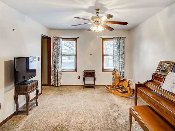 5th image of 26250 Black Oak Ct