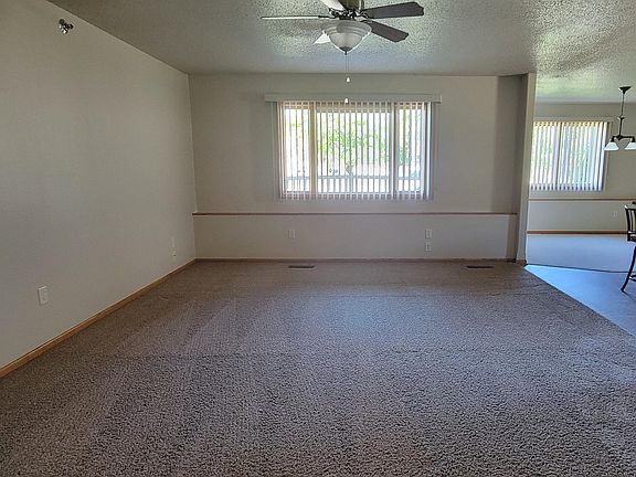 4th image of 961 Santa Fe Ave Unit 1