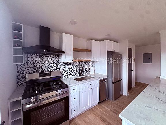 3rd image of 505 N Logan St APT 12