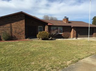 144 Irvin Ct, Radcliff, KY 40160