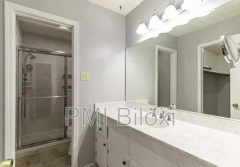 776 Whitney Dr — Photo 13
