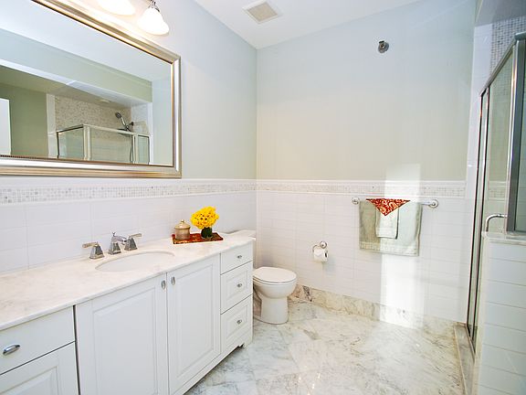 5th image of 250 Laird Ave #C0302-302