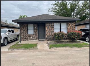 447 E Whitney St #A, Houston, TX 77022