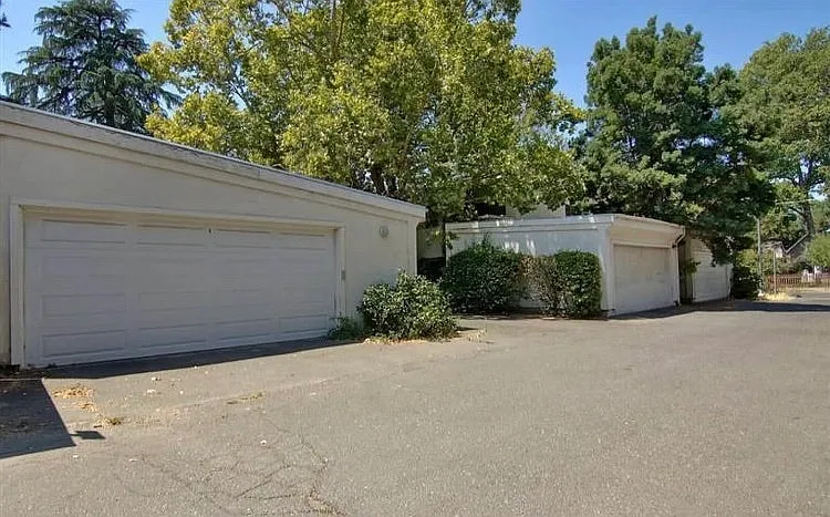 garage