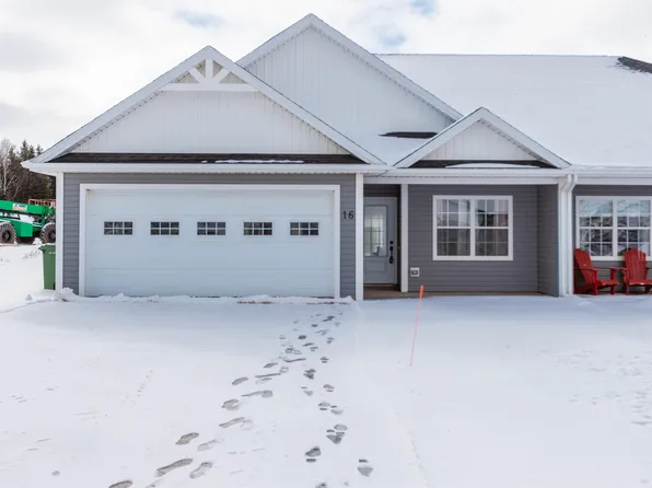 16 Swallow Dr, Stratford, PE C1B 1S6