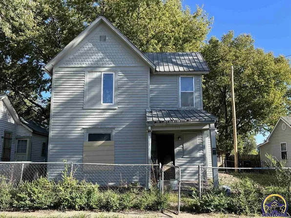 1514 SE 4th St #1/2, Topeka, KS 66607