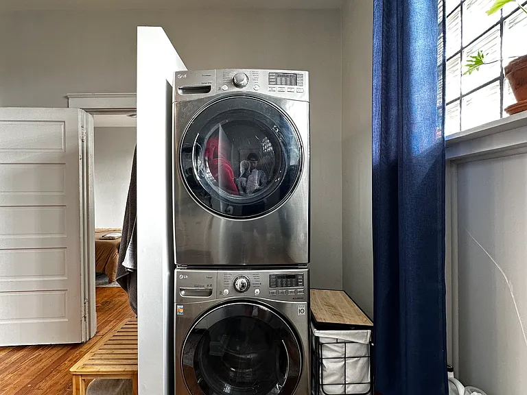 1104 Russell St #1 — Photo 10