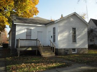 302 S 3rd St, Dekalb, IL 60115