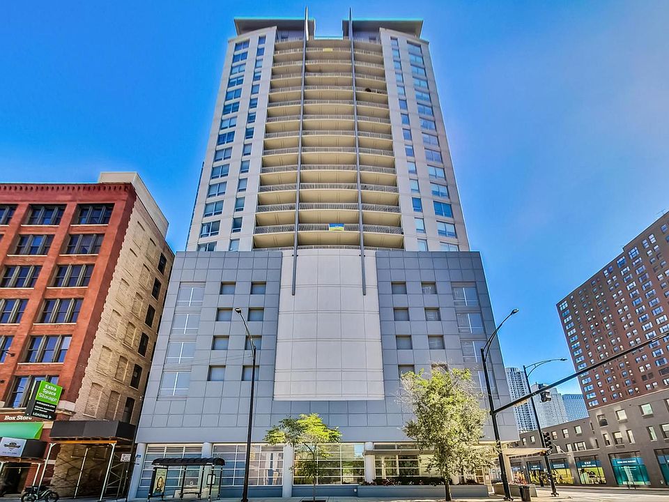 1st image of 330 W Grand Ave APT 1305