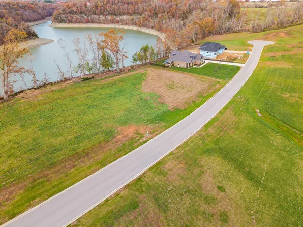 38 Lakemere Rd, Somerset, KY 42503