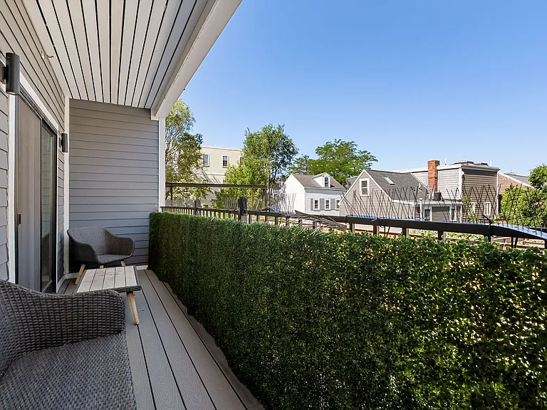 321 W Broadway #1 — Photo 31