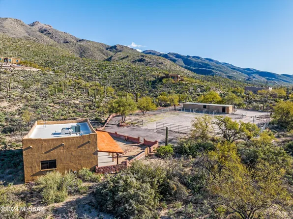 5277 N Sahuaro Canyon Ln, Tucson, AZ 85749