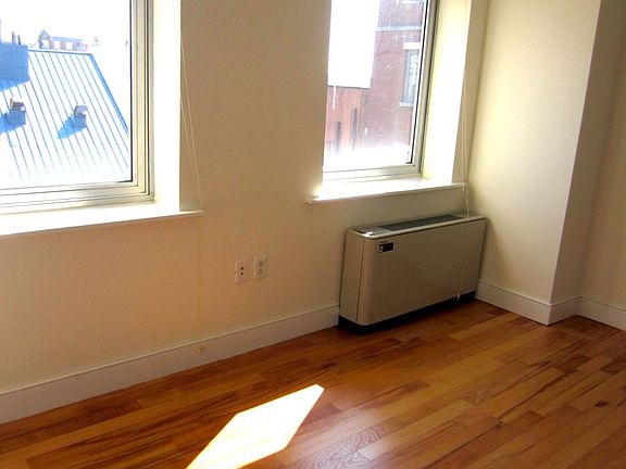 5th image of 217 Front St APT 6A