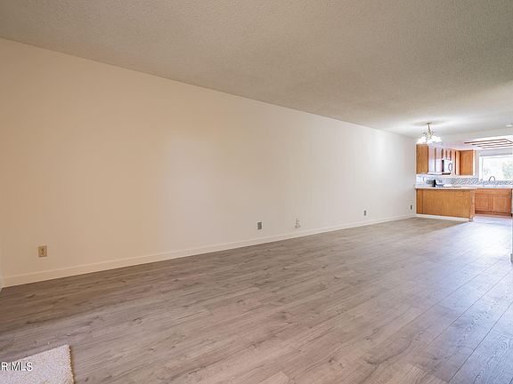 5th image of 26864 Claudette St Unit 715
