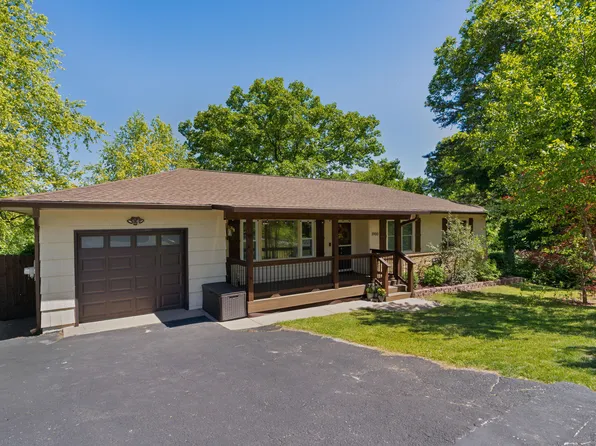 3900 Laird Ln, Chattanooga, TN 37415