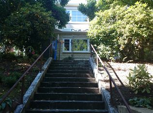 915 19th Ave E, Seattle, WA 98112