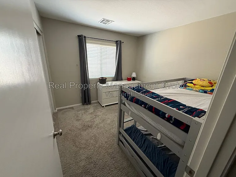 7105 S 251st Dr — Photo 5