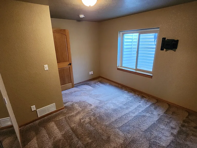 2023 Farmdale Ln — Photo 13