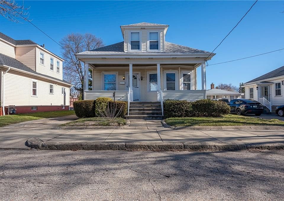 1st image of 194 Orchard St