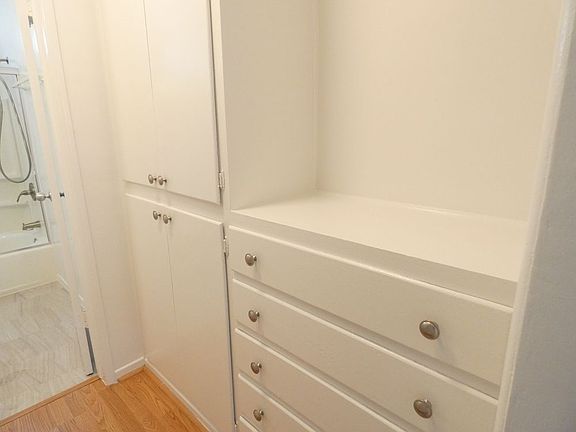 5th image of 751 S Curson Ave #9