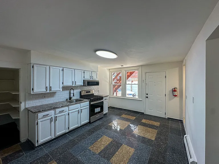 25-33 Belmont Ave #1R — Photo 8