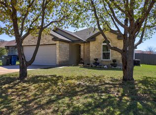 606 Los Robles Rd, Leander, TX 78641