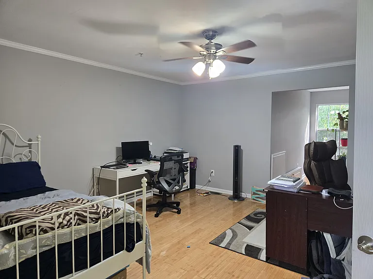 605 Blossom Cir — Photo 17