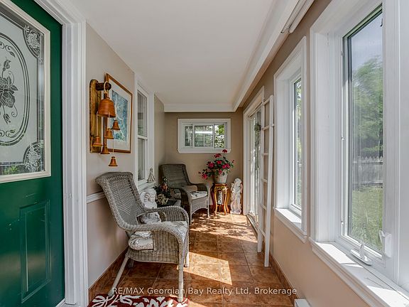3rd image of 178 Church St