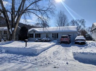 3422 Meadow Lane Pl, La Crosse, WI 54601