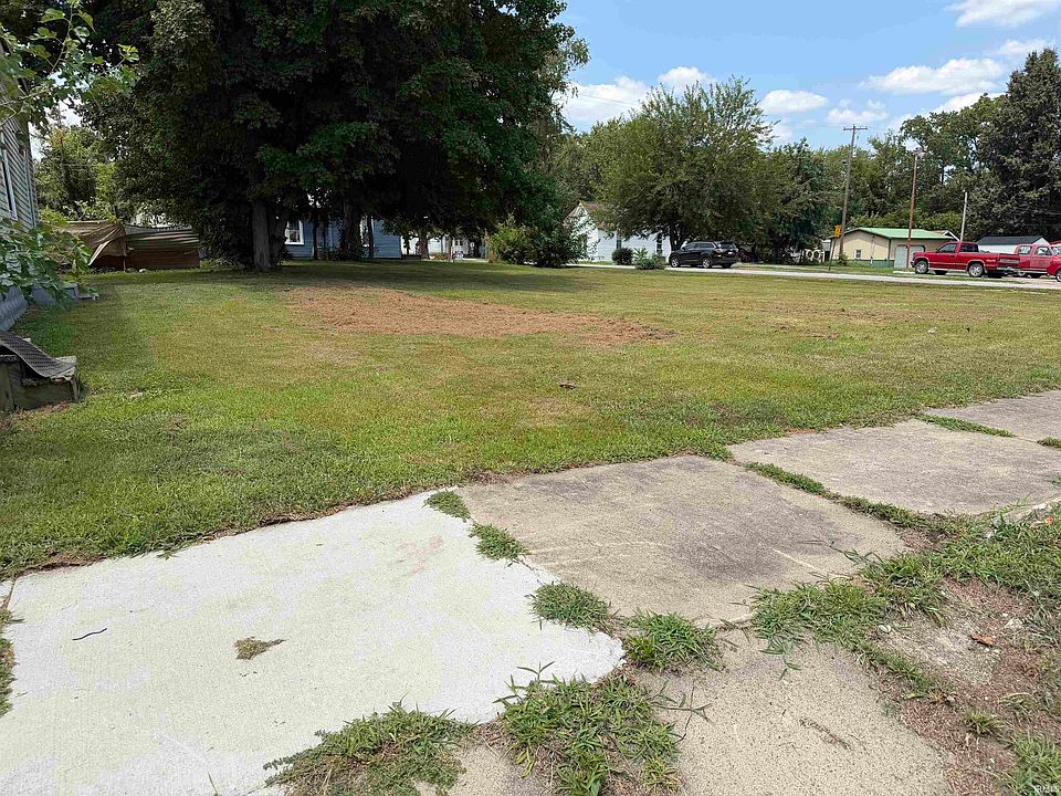 2nd image of 311 S Main St